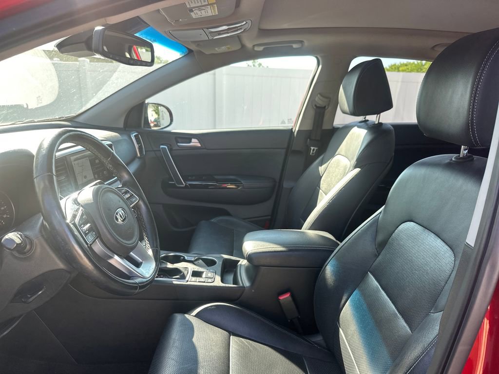 Used 2021 Kia Sportage EX w/ EX Technology Package AWD/4WD image 11