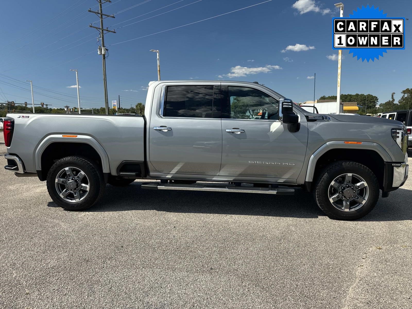 Used 2025 GMC Sierra 2500 SLT AWD/4WD image 2