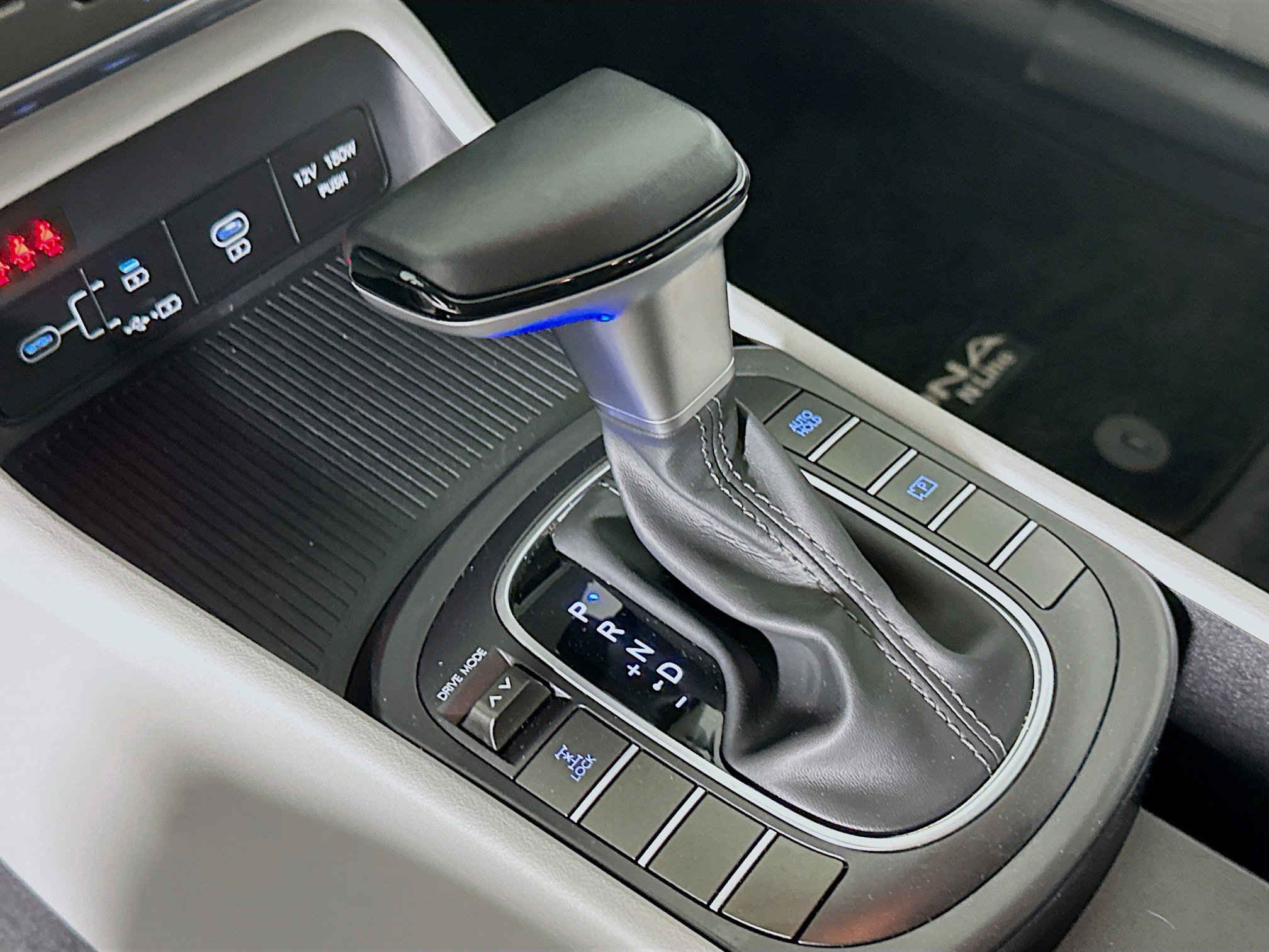 Used 2024 Hyundai Kona SEL image 25