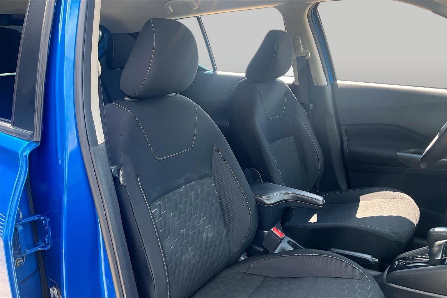 Used 2022 Nissan Kicks S FWD image 9