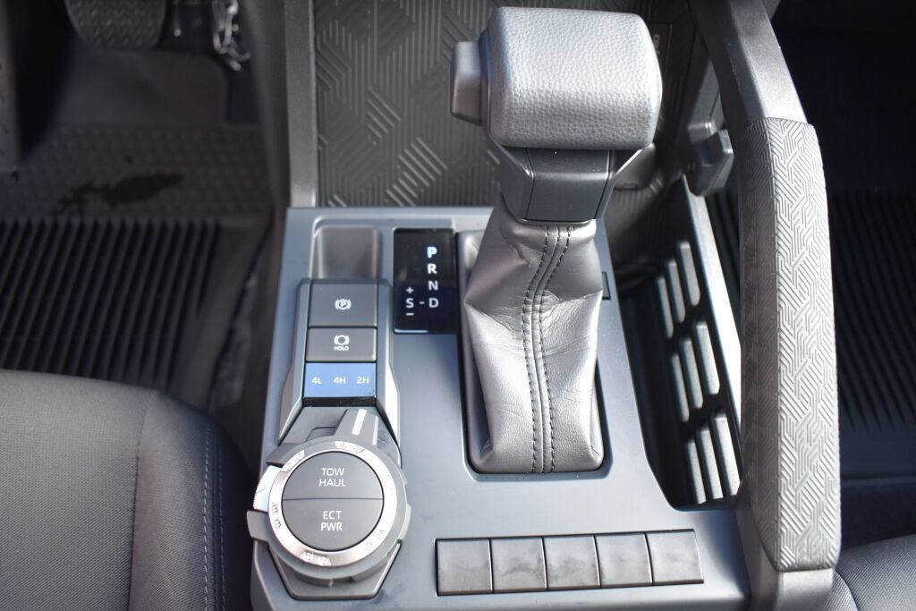 Certified 2025 Toyota Tacoma SR5 AWD/4WD image 13