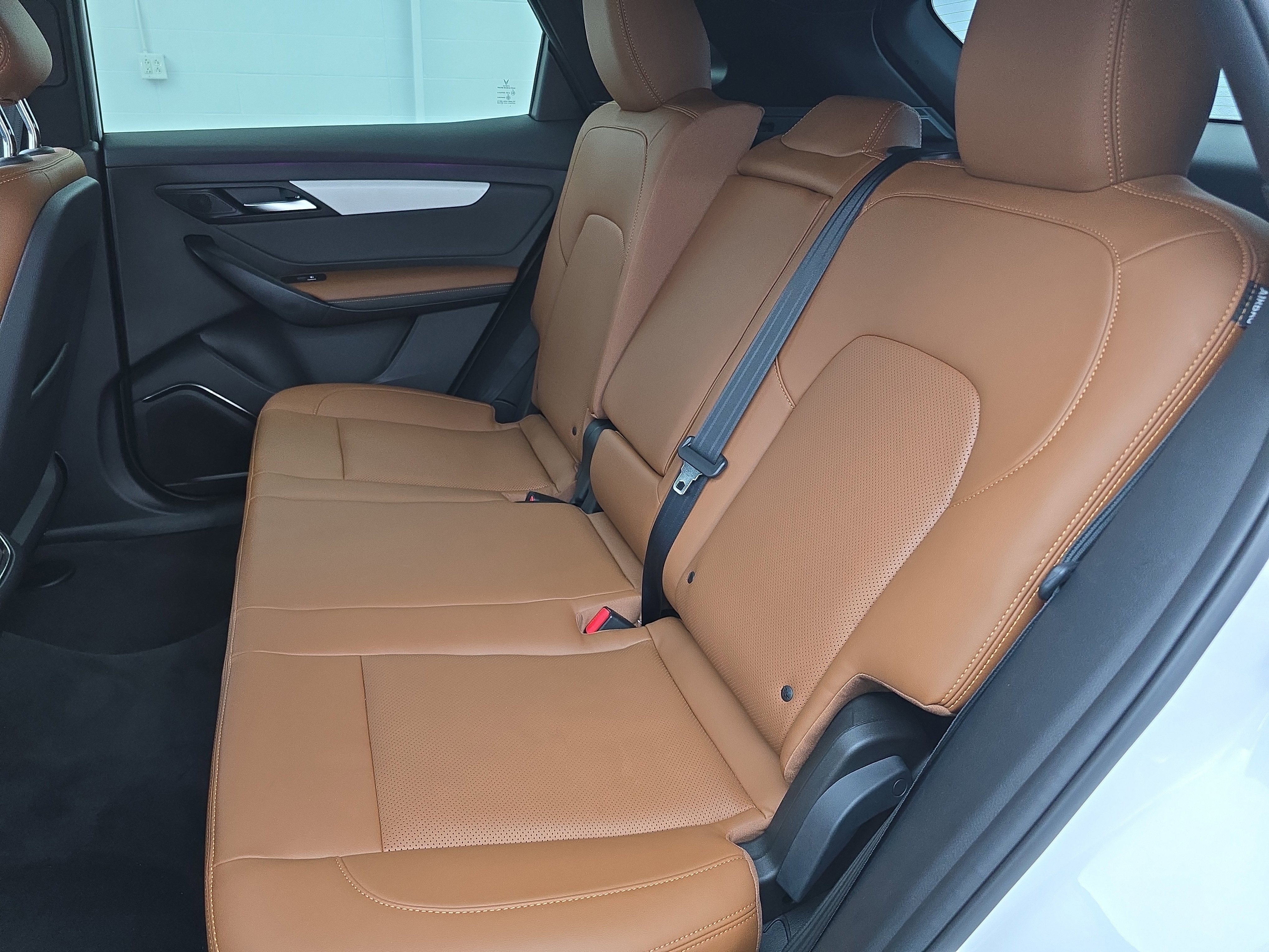 New 2025 VinFast VF 8 Plus image 14