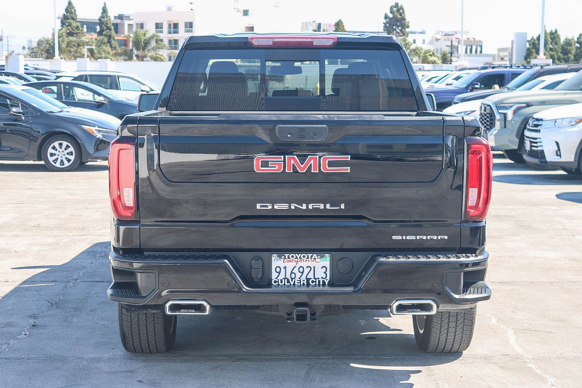 Used 2022 GMC Sierra 1500 Denali w/ Denali Premium Package AWD/4WD image 8
