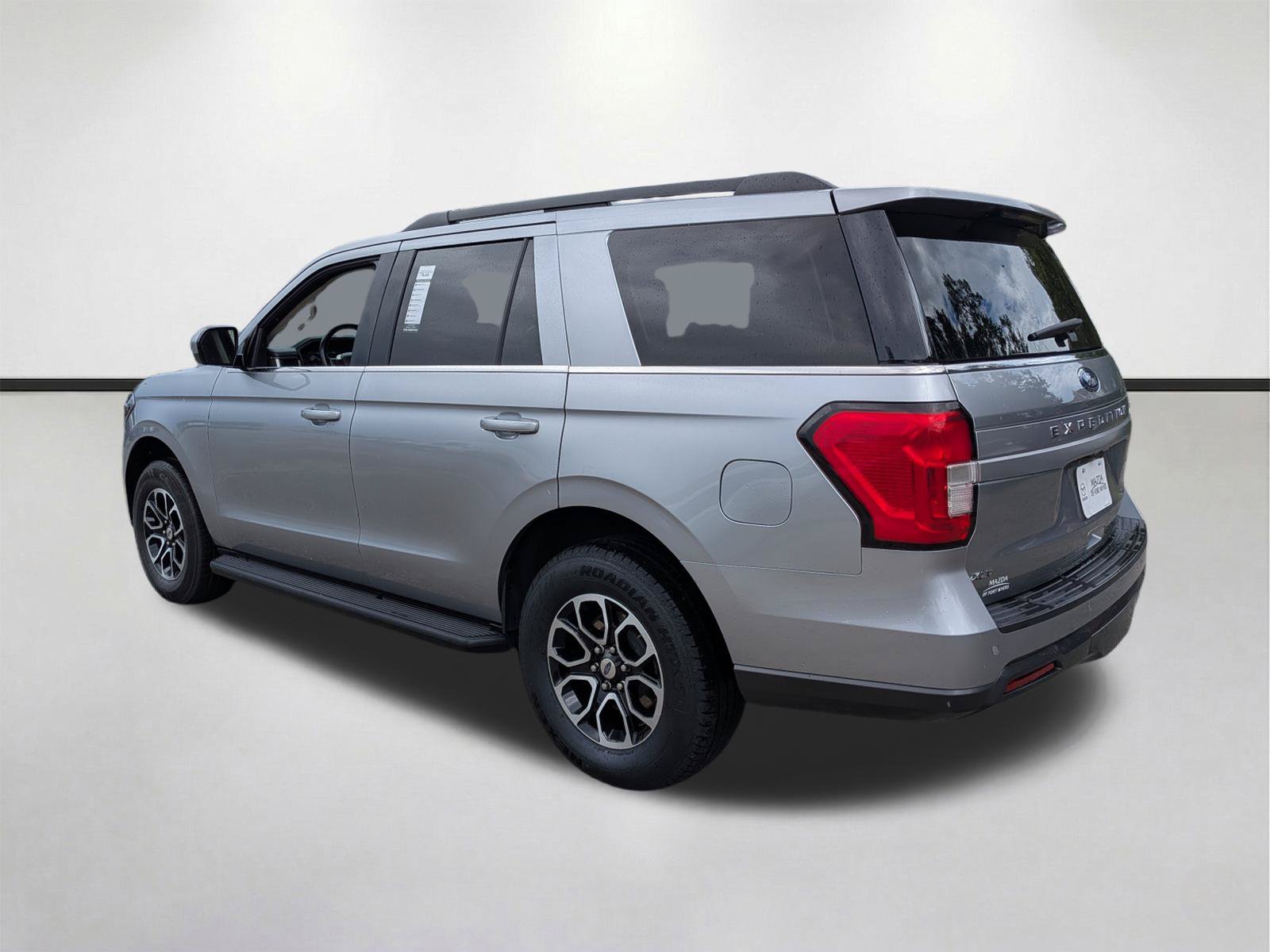 Used 2024 Ford Expedition XLT RWD image 6