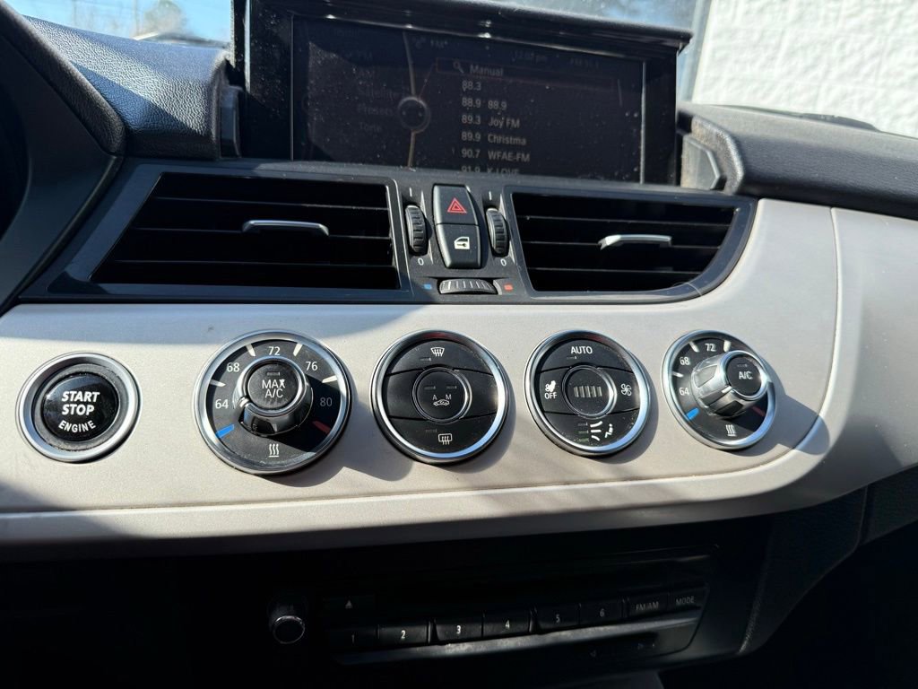 Used 2015 BMW Z4 sDrive28i image 10