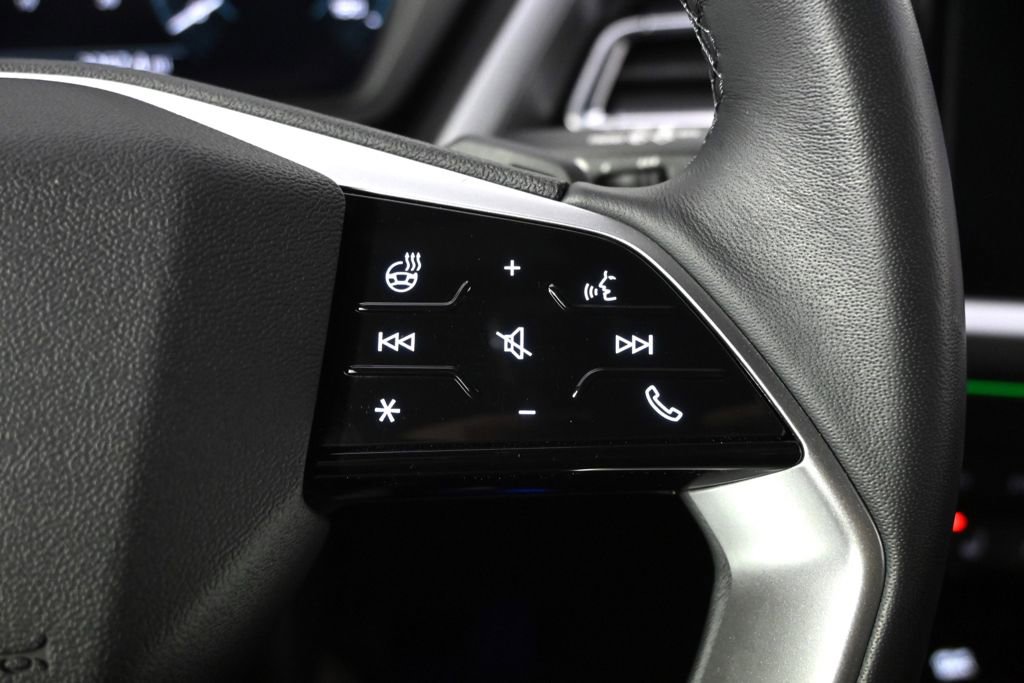 Used 2022 Audi Q4 e-tron Prestige image 35