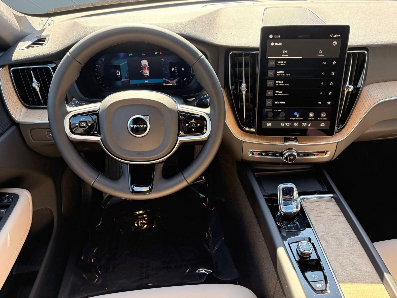 New 2026 Volvo XC60 B5 Plus w/ Climate Package AWD/4WD image 23