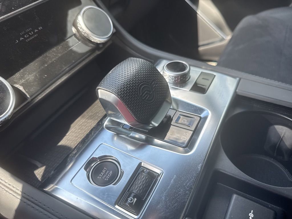 Used 2024 Jaguar F-PACE SVR AWD/4WD image 19