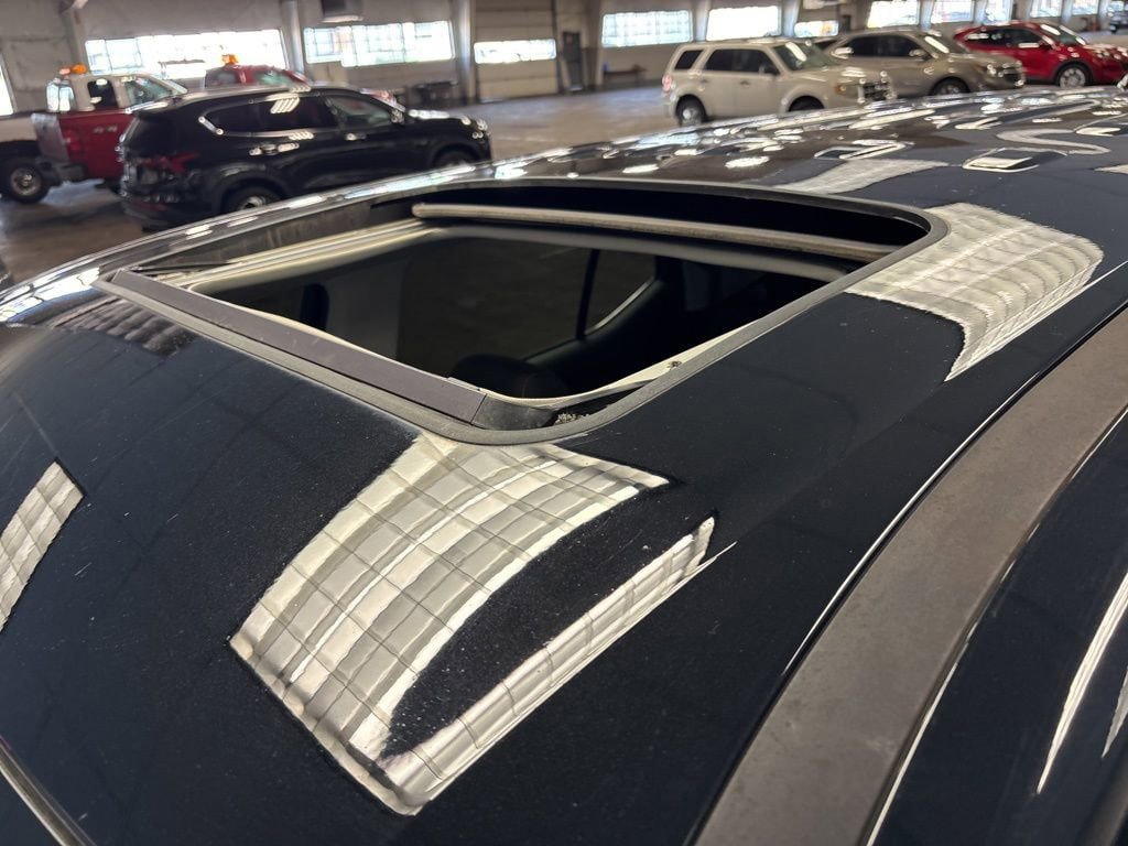 Used 2021 Chevrolet Traverse LS image 11