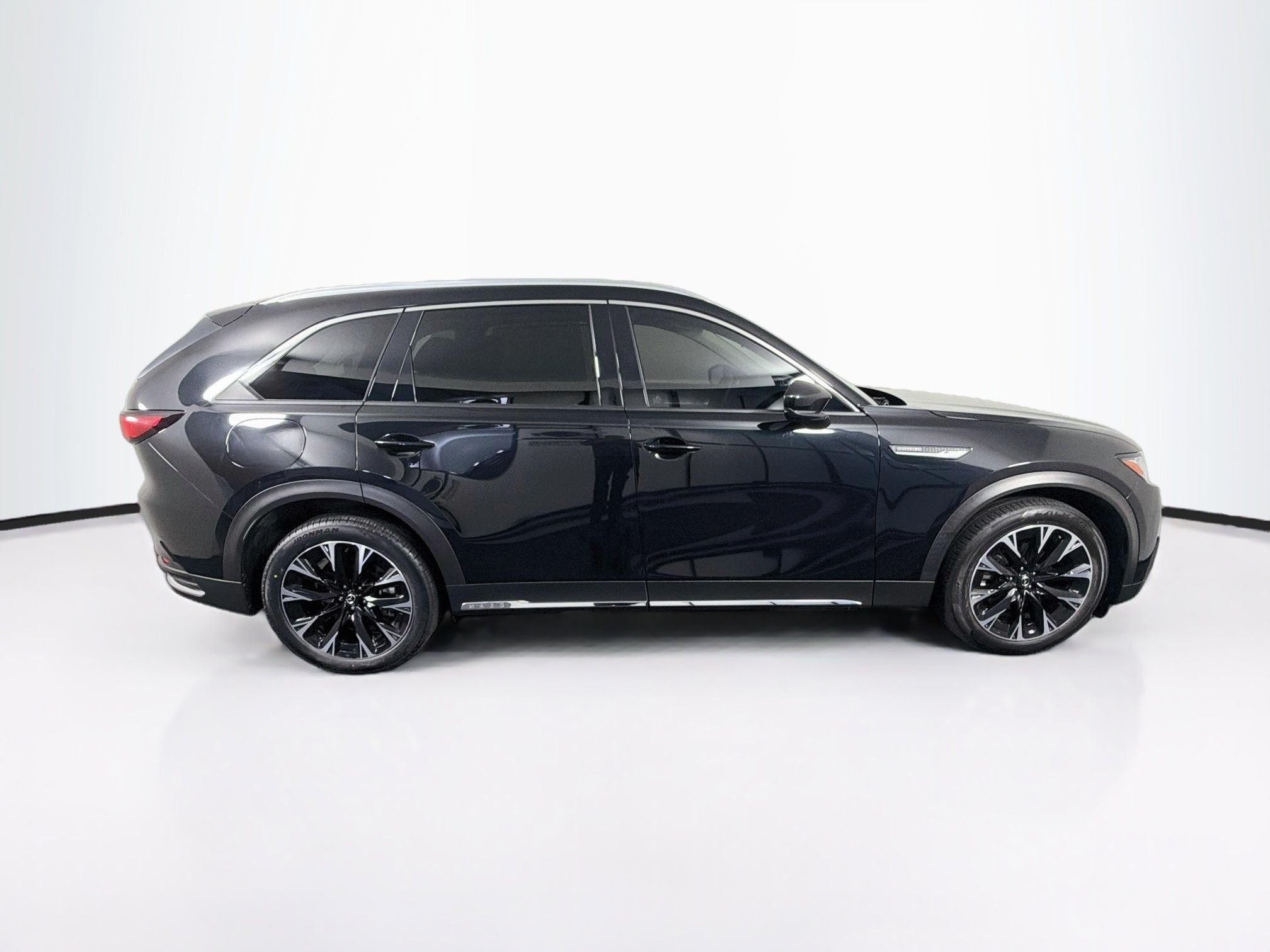 Used 2024 MAZDA CX-90 Plug-In Hybrid w/ Premium Pkg AWD/4WD image 10