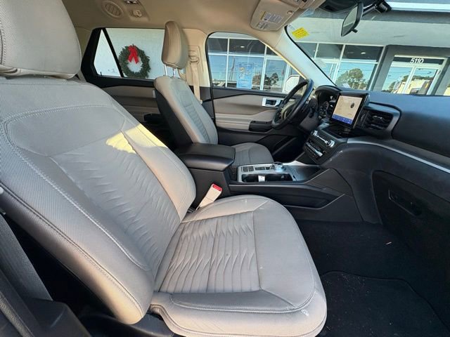 Used 2020 Ford Explorer XLT image 5