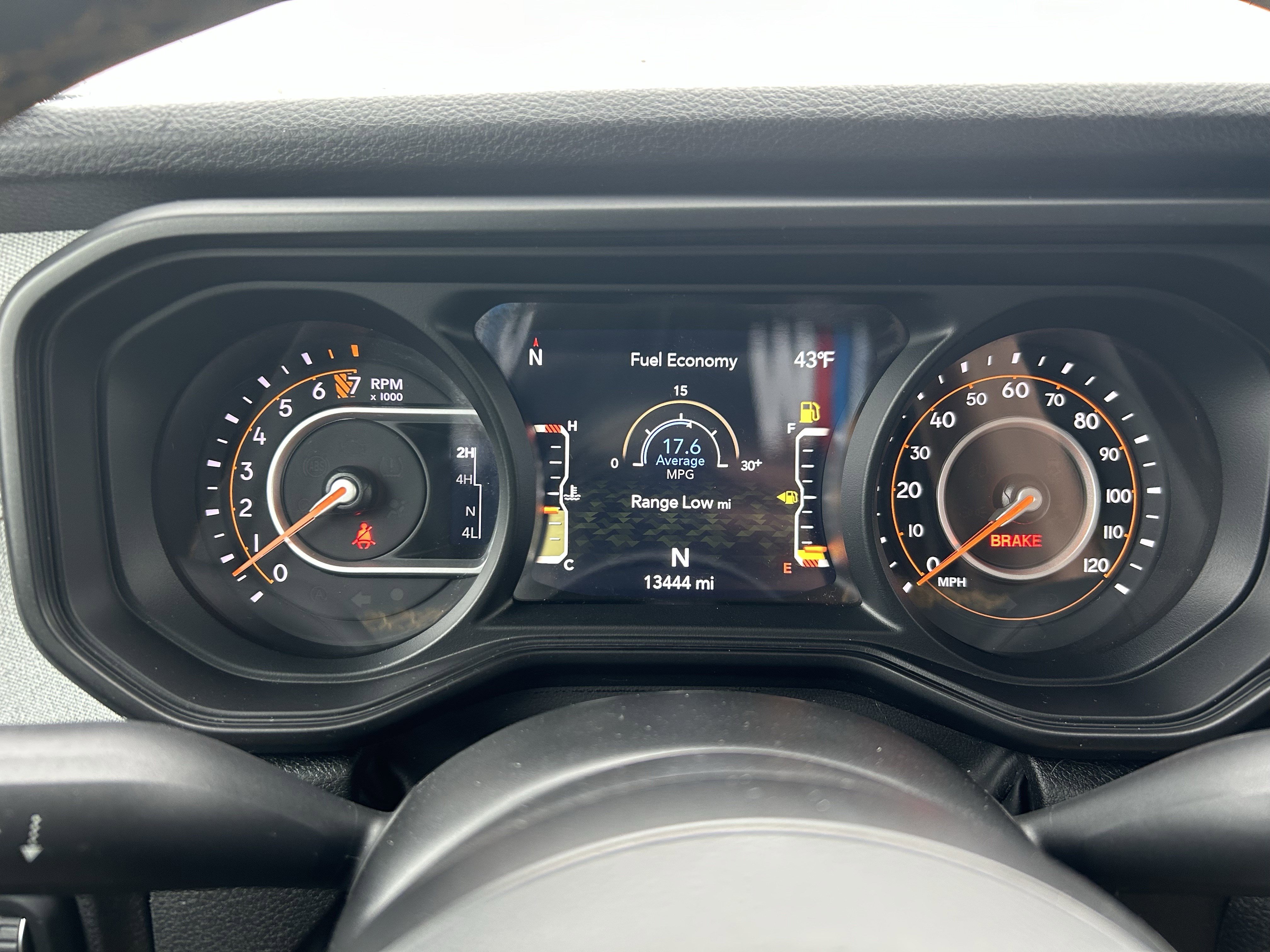 Used 2024 Jeep Gladiator Sport image 11