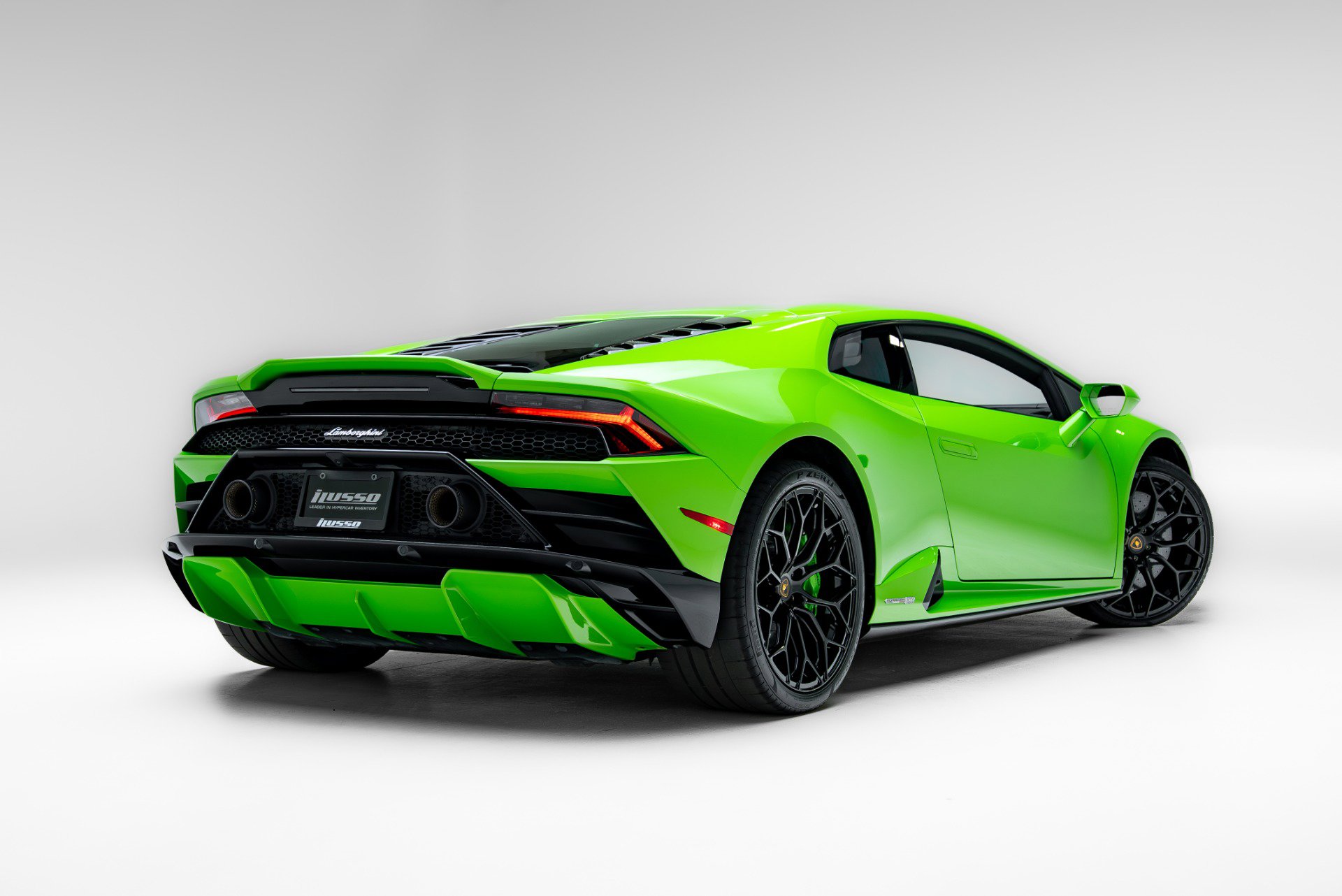 Used 2022 Lamborghini Huracan EVO RWD image 4