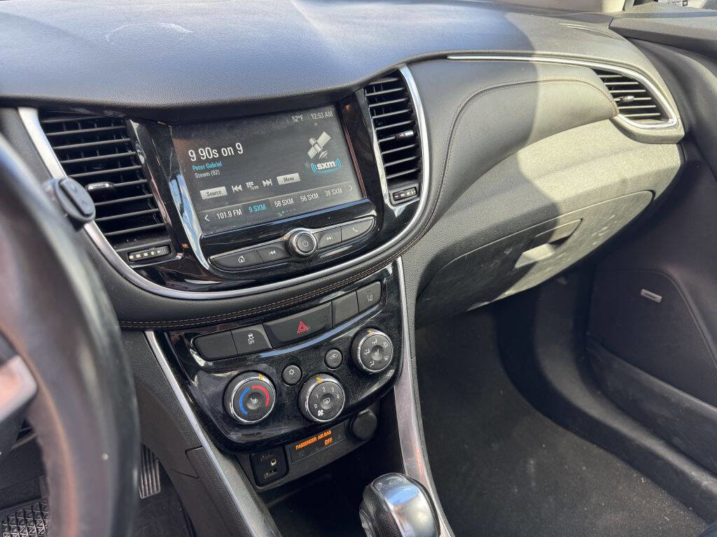 Used 2017 Chevrolet Trax Premier w/ Driver Confidence II Package image 11