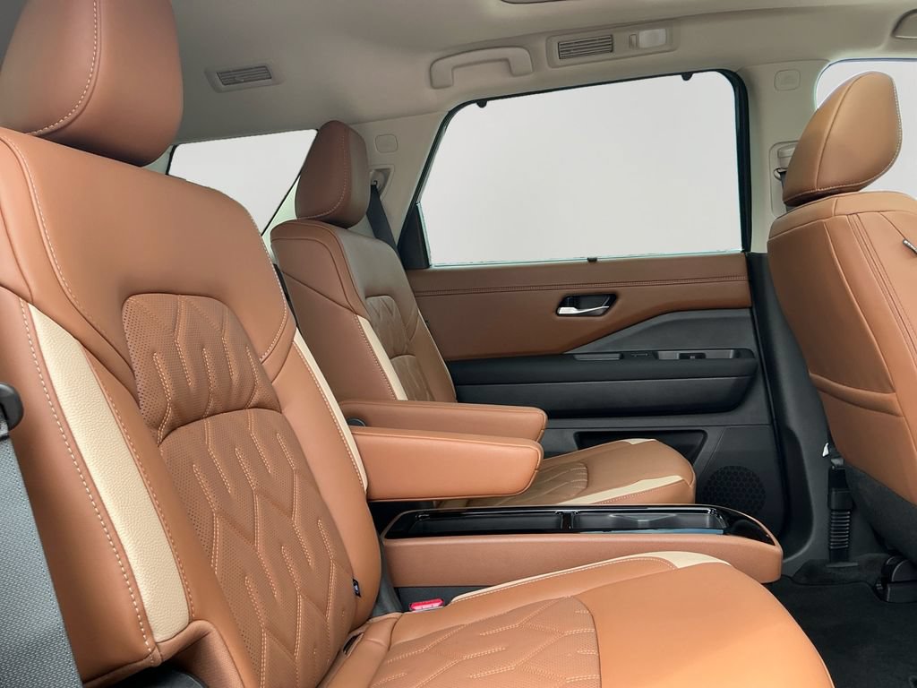 New 2026 Nissan Pathfinder Platinum AWD/4WD image 13