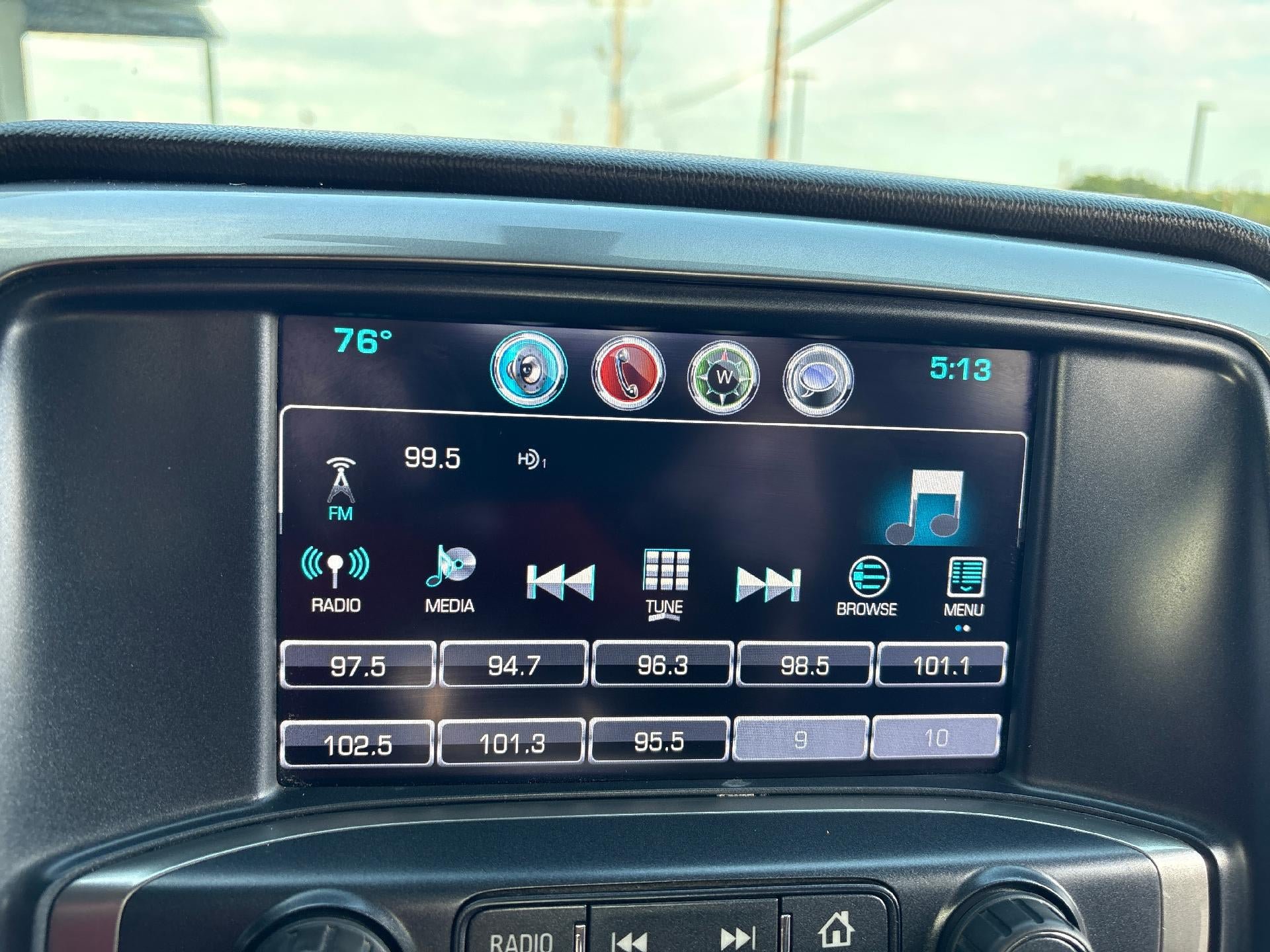 Used 2018 Chevrolet Silverado 1500 LT w/ All Star Edition AWD/4WD image 21