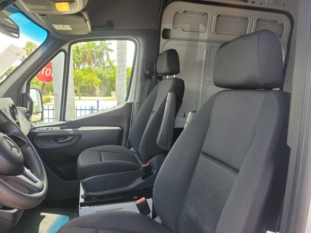 Used 2023 Mercedes-Benz Sprinter 2500 image 15