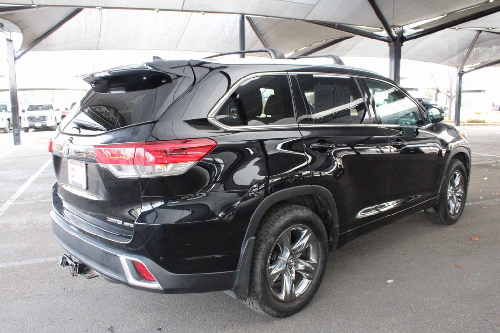 Certified 2018 Toyota Highlander Limited Platinum image 17