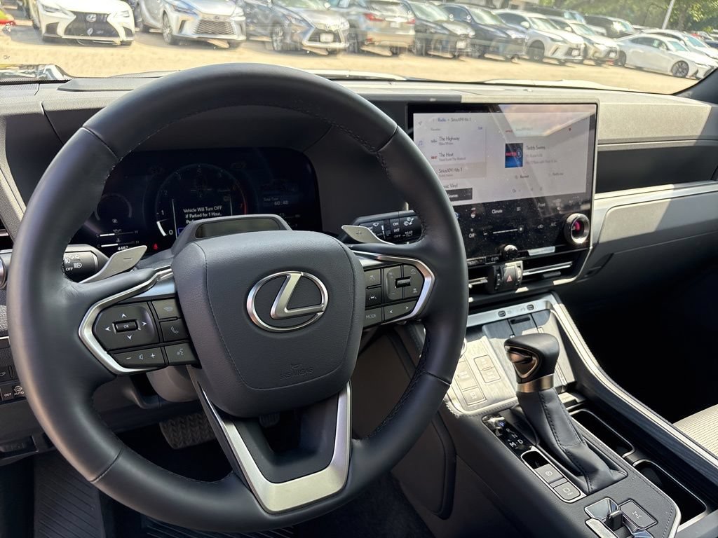 Certified 2025 Lexus GX 550 w/ Accessory Package (2T) AWD/4WD image 15