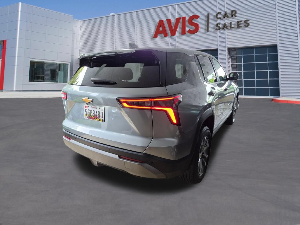 Used 2025 Chevrolet Equinox LT FWD image 4