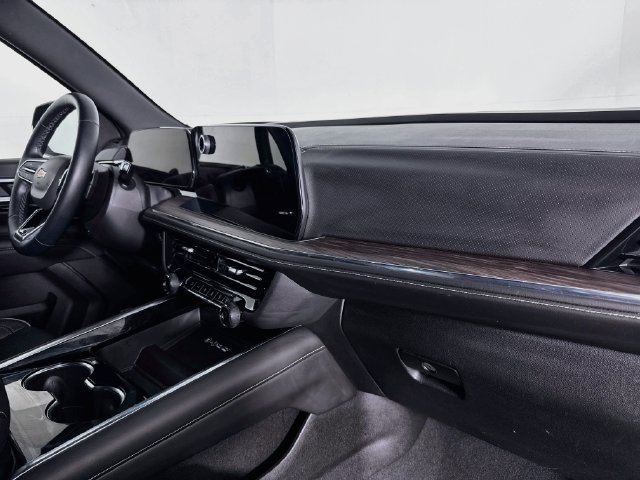 Used 2025 Chevrolet Tahoe Premier AWD/4WD image 26