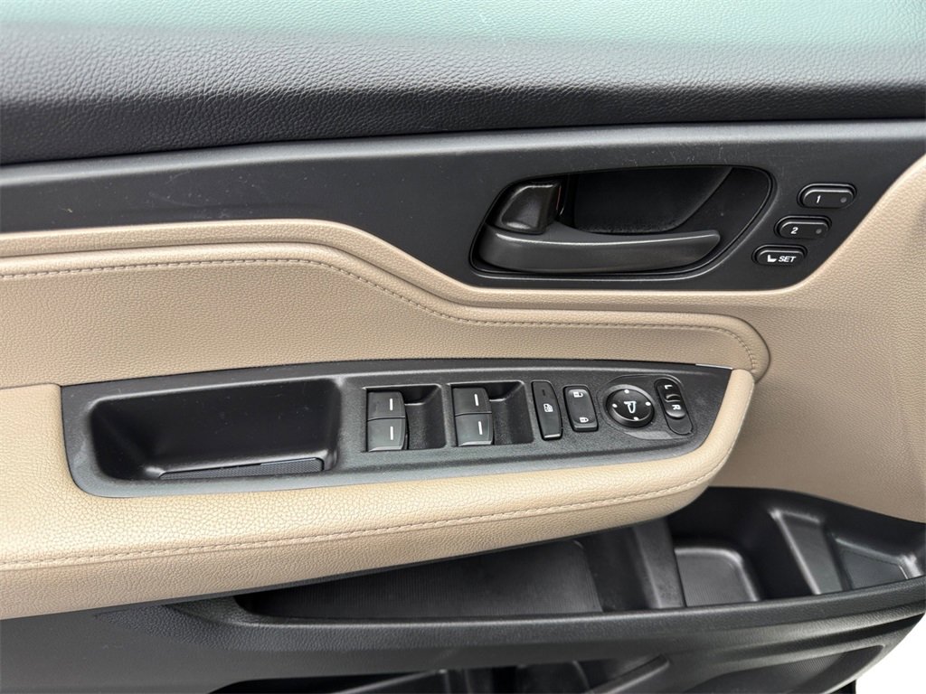 Used 2019 Honda Odyssey EX-L image 11