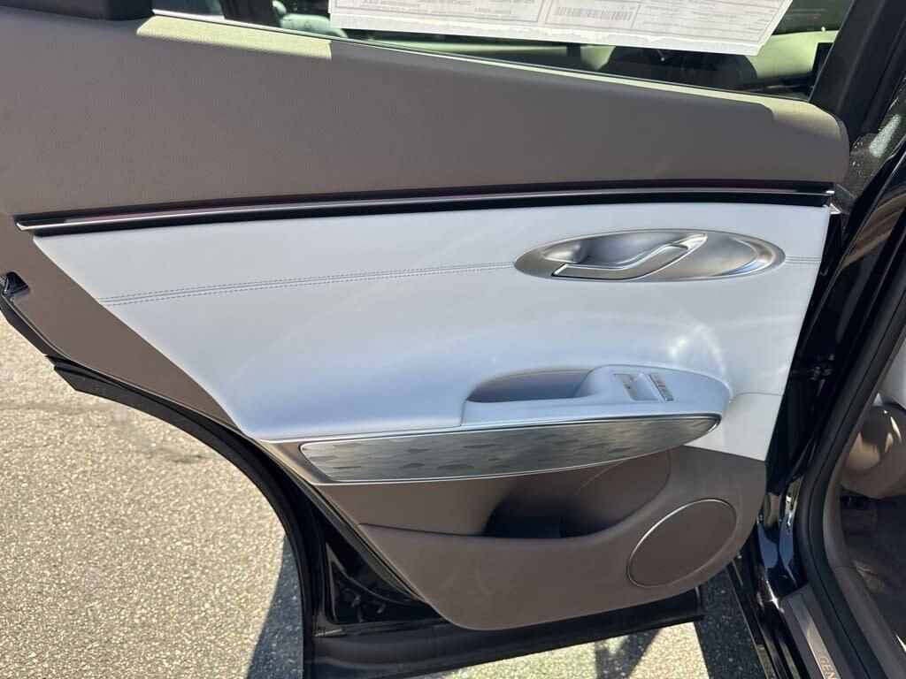 New 2026 Genesis Electrified GV70 AWD/4WD image 40