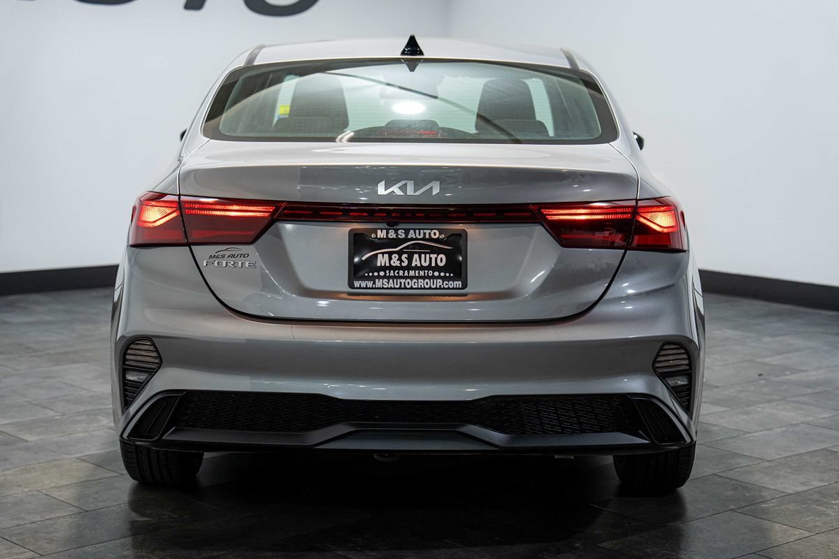 Used 2023 Kia Forte LXS FWD image 3