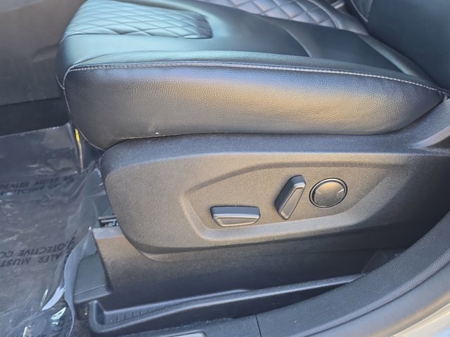 Used 2024 Ford Edge Titanium image 21