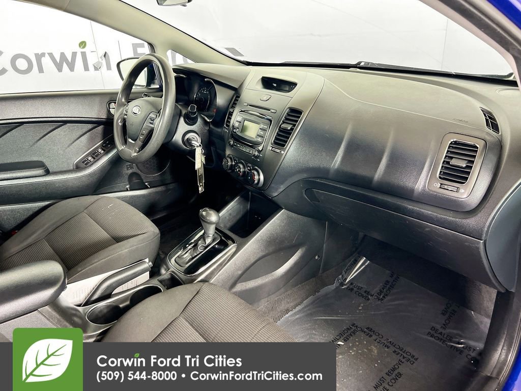 Used 2017 Kia Forte LX image 27