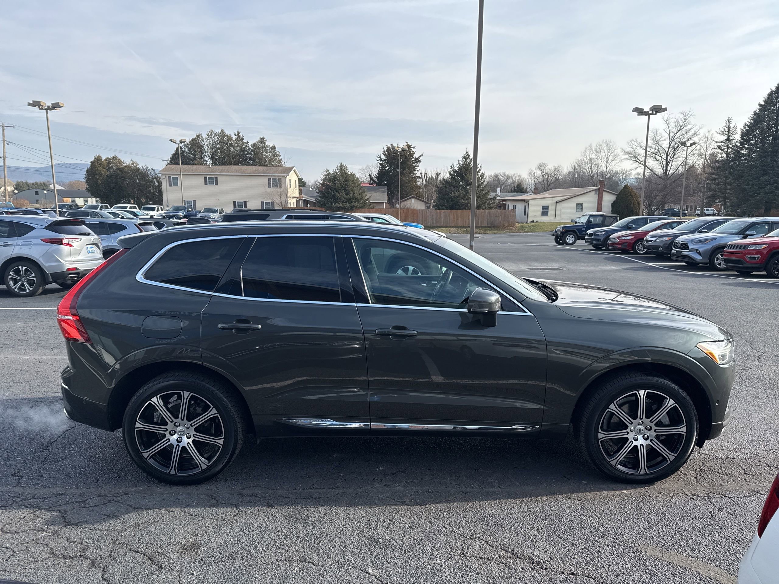 Used 2019 Volvo XC60 T8 Inscription w/ Advanced Package image 6