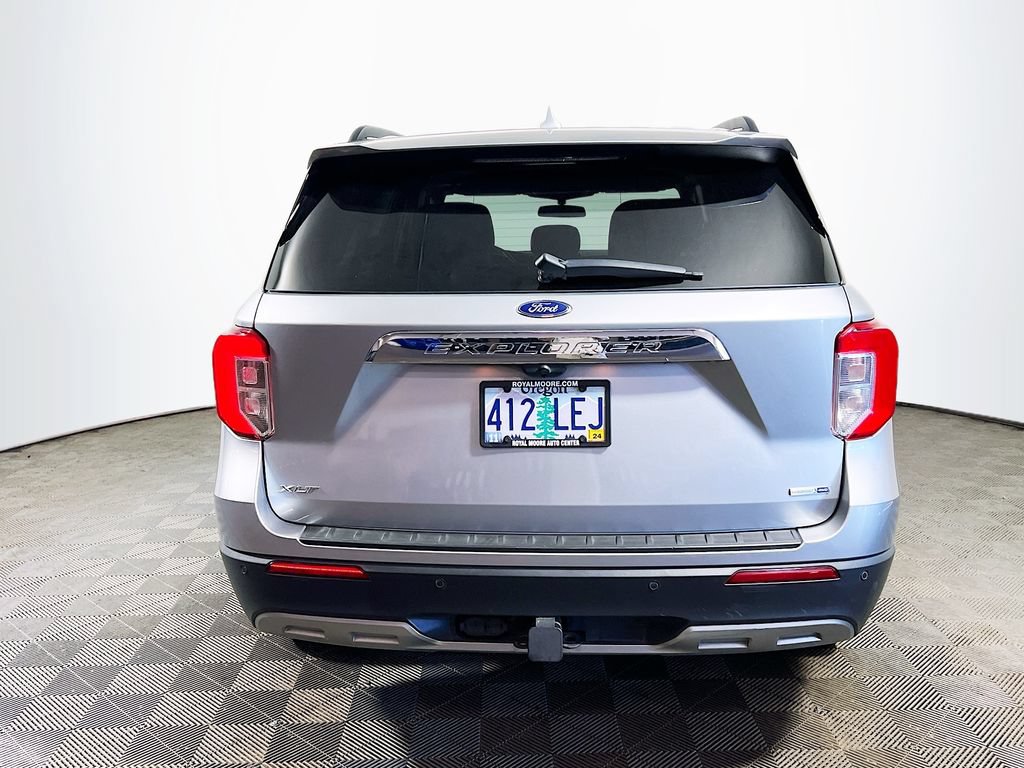 Used 2020 Ford Explorer XLT w/ Equipment Group 202A AWD/4WD image 6