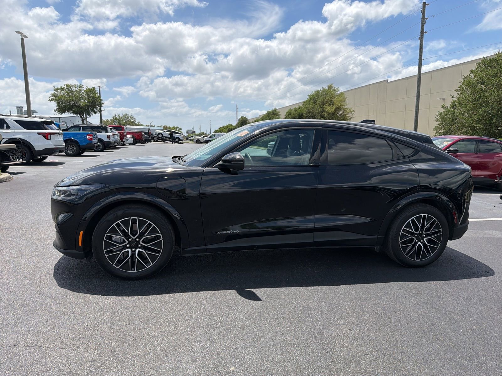 Certified 2025 Ford Mustang Mach-E Premium image 14