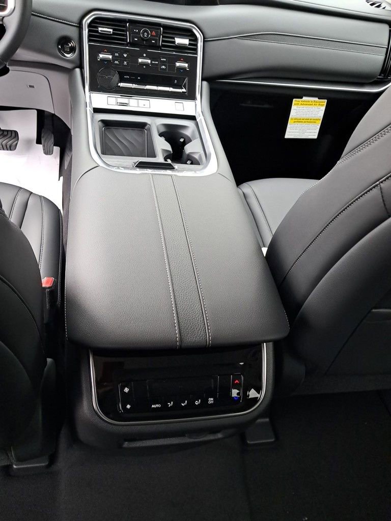 New 2025 Nissan Armada SV image 27