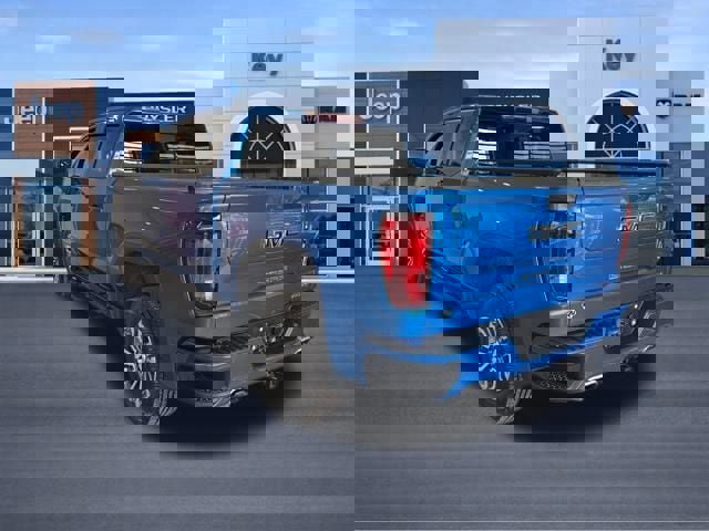 Used 2022 GMC Sierra 1500 AT4 w/ AT4 Preferred Package image 3