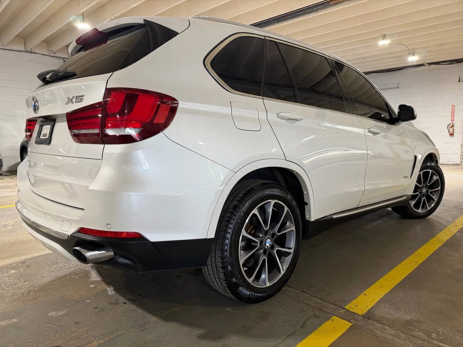 Used 2017 BMW X5 xDrive35i AWD/4WD image 4