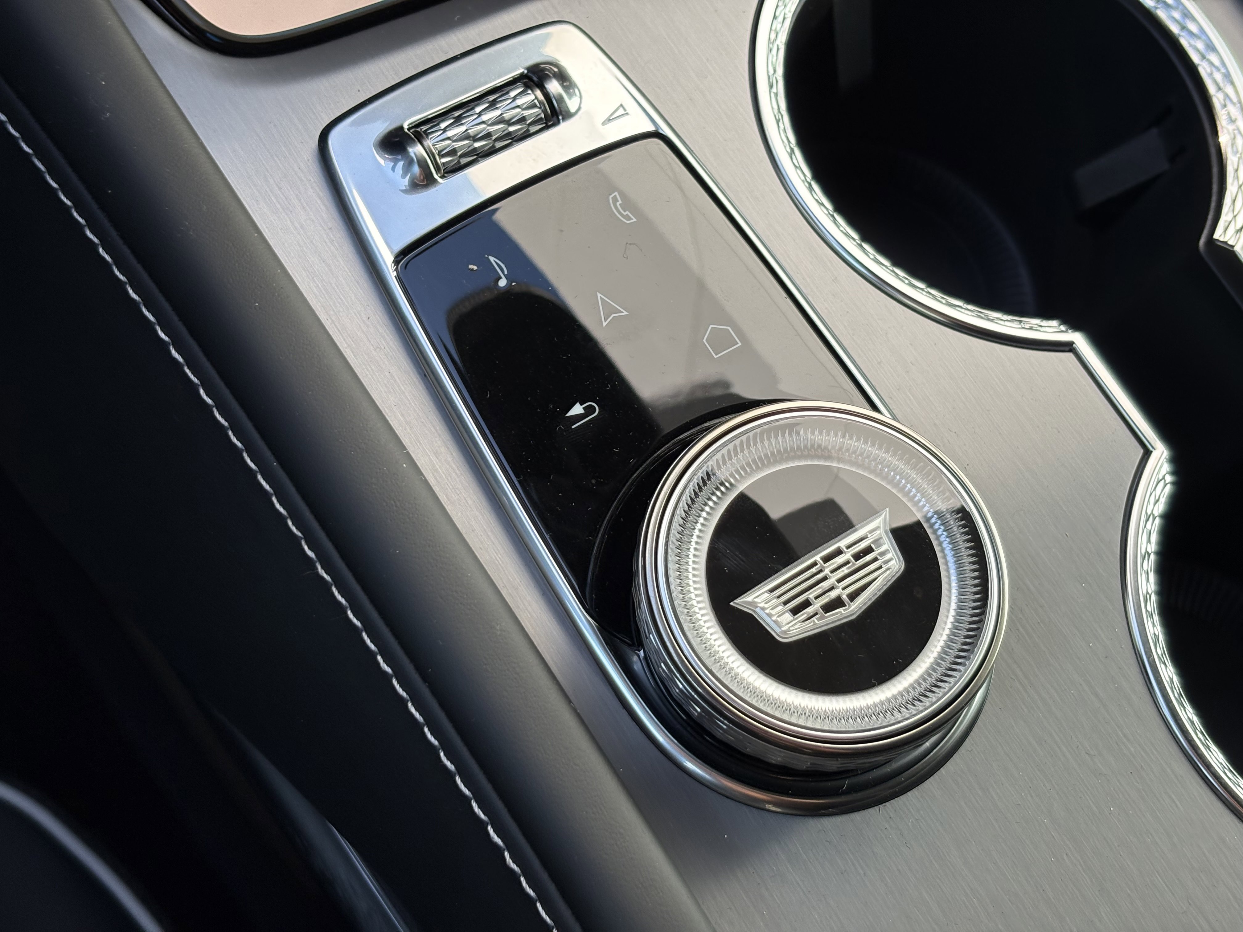 New 2026 Cadillac Vistiq Platinum image 28