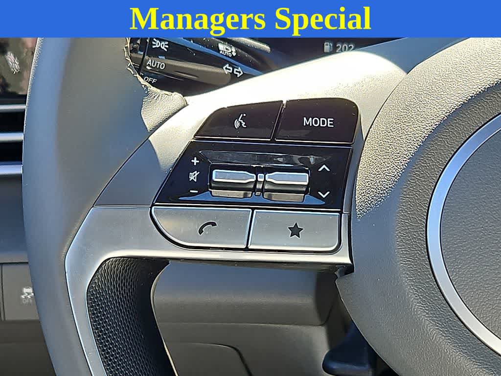 Used 2024 Hyundai Elantra SEL w/ Convenience Package FWD image 21