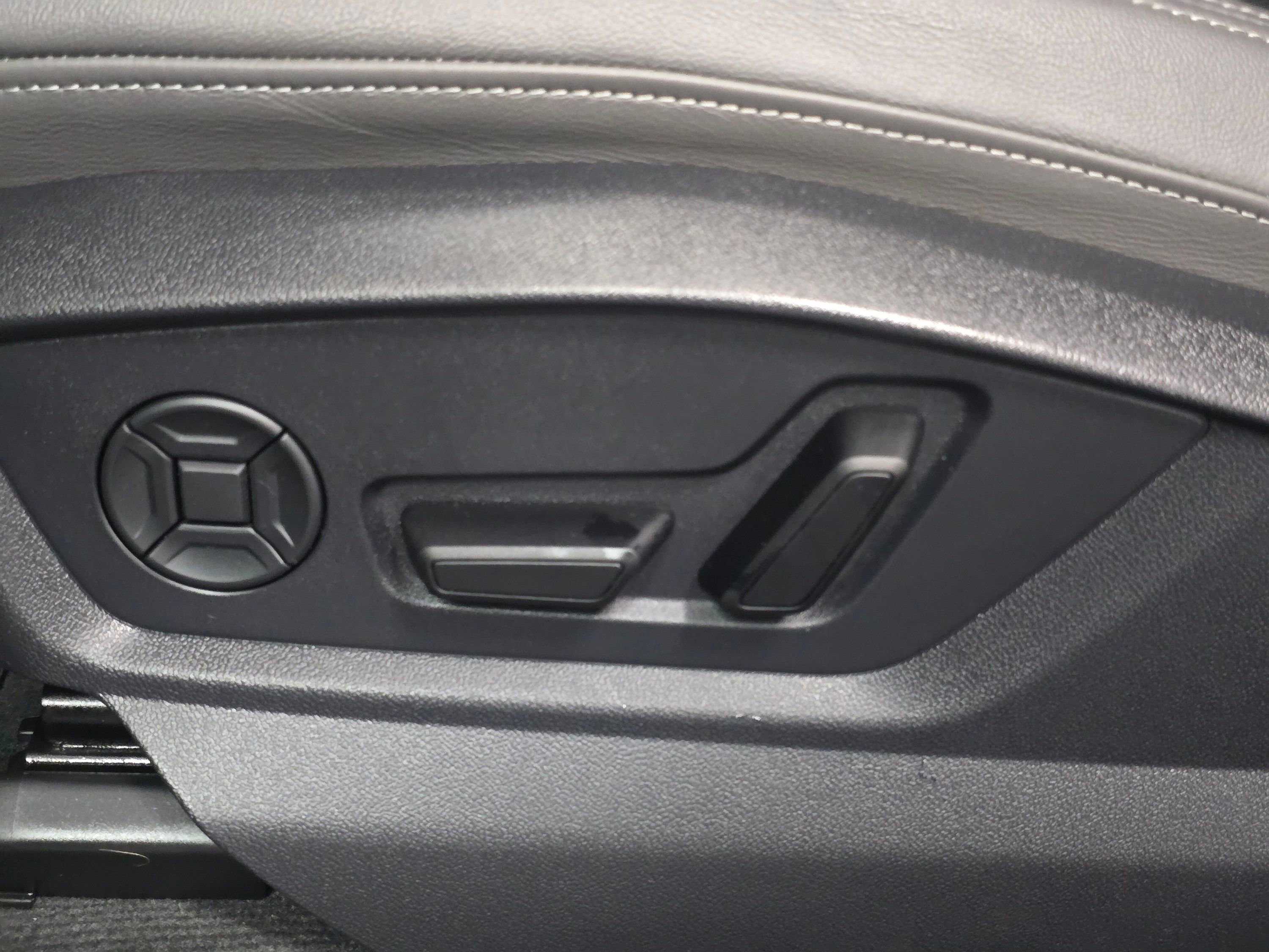 Certified 2025 Audi Q8 Premium Plus w/ Premium Plus Package image 34