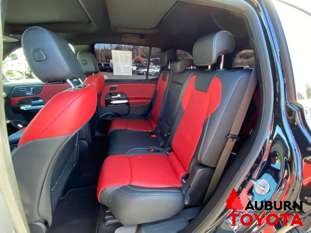 Used 2021 Mercedes-Benz GLB 250 4MATIC image 29