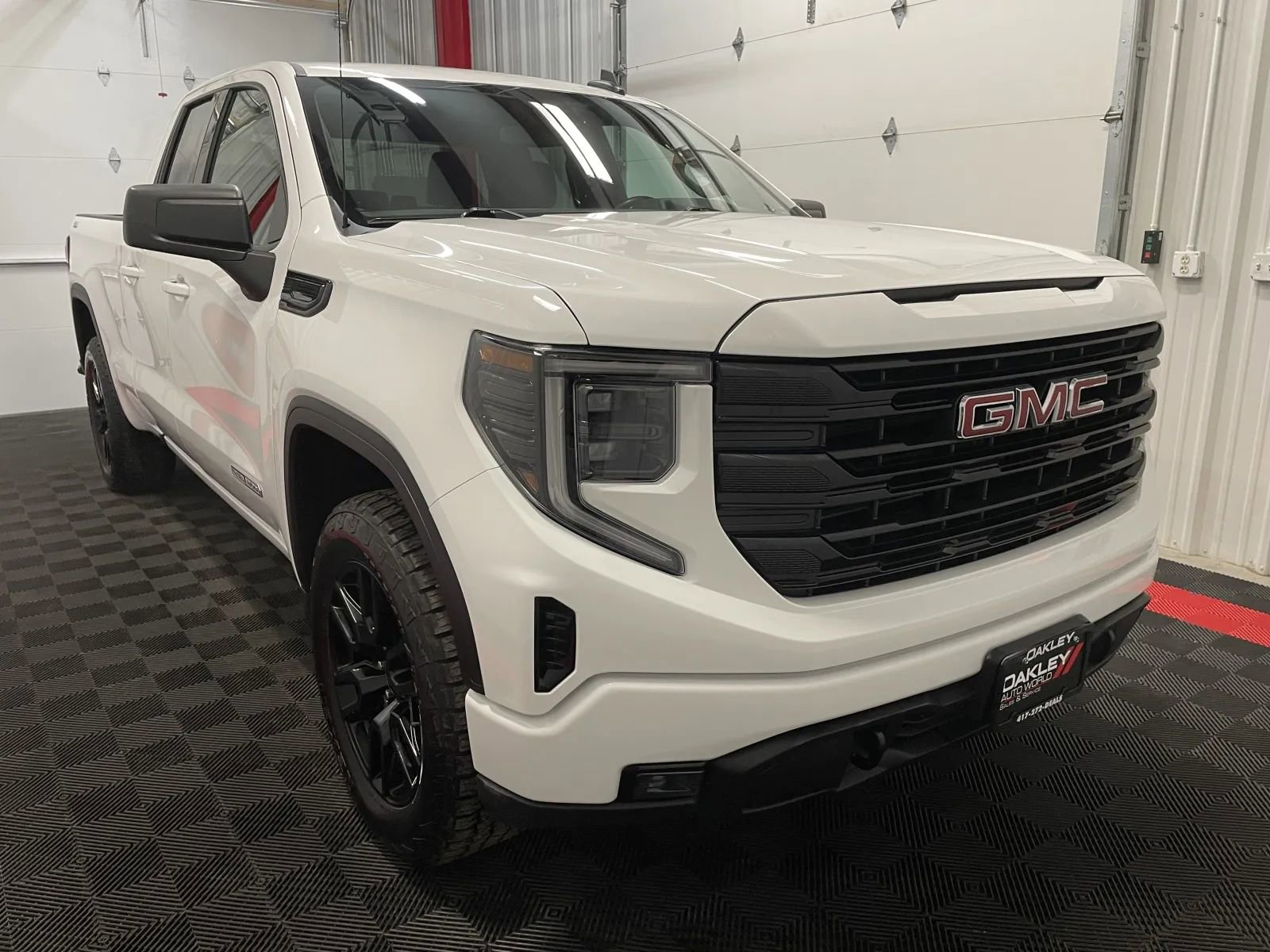 Used 2024 GMC Sierra 1500 Elevation image 6