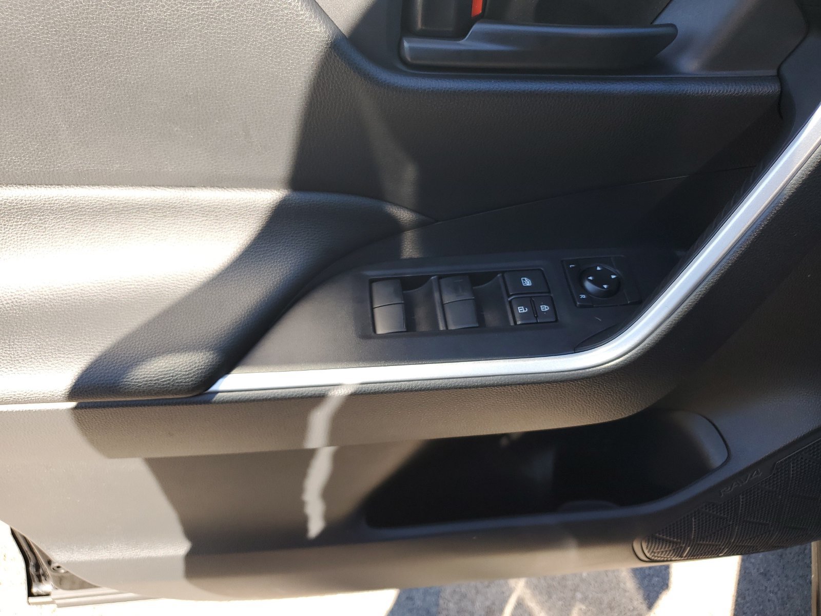 Certified 2025 Toyota RAV4 LE AWD/4WD image 20