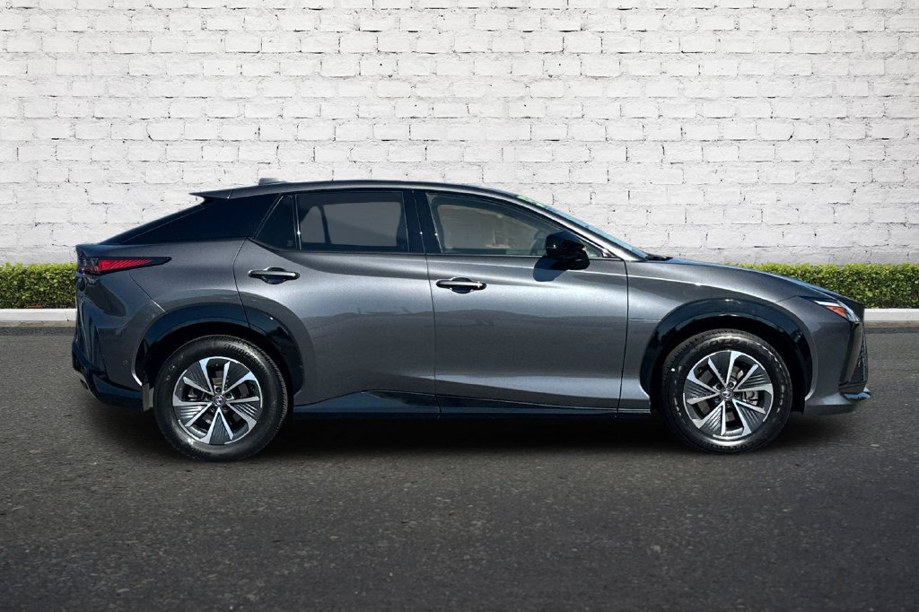 Used 2023 Lexus RZ 450e Premium w/ Technology Package AWD/4WD image 3