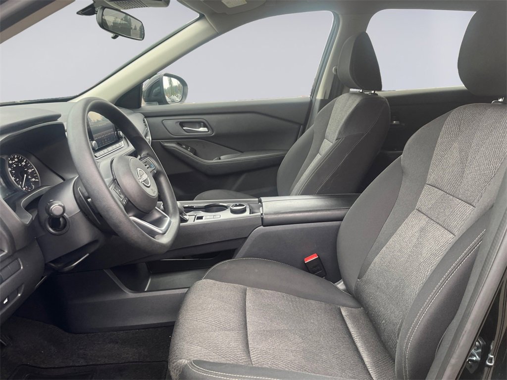 Used 2024 Nissan Rogue SV image 15