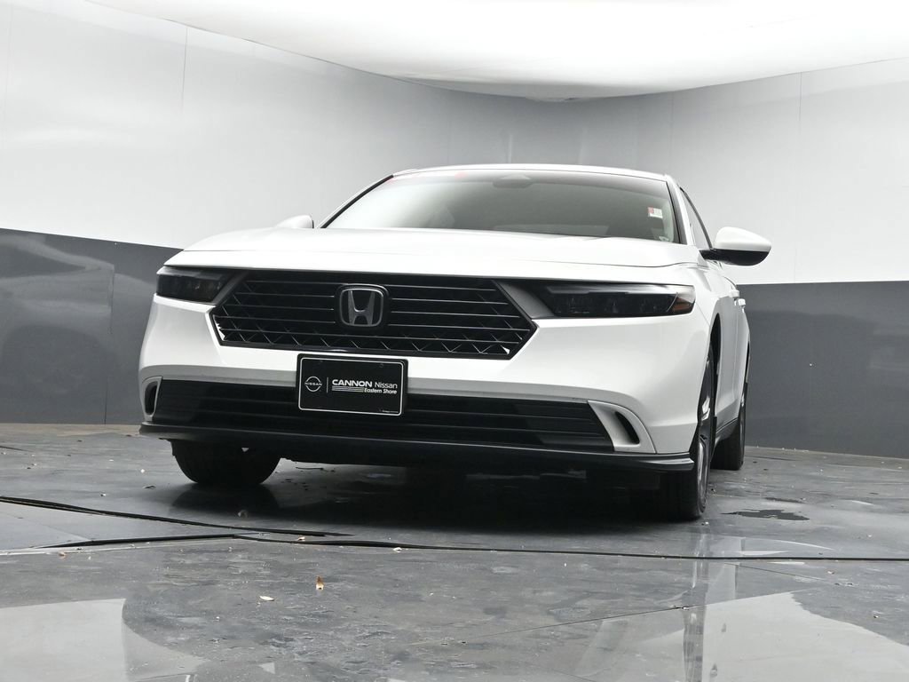 Used 2023 Honda Accord EX image 31