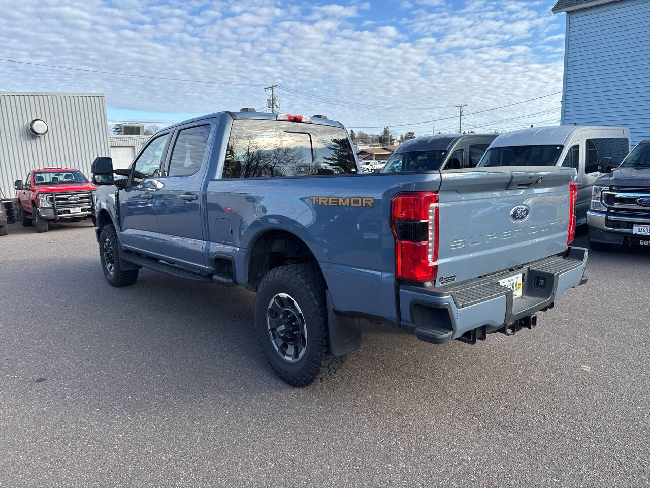 Certified 2023 Ford F250 Lariat w/ Tremor Off-Road Package image 5