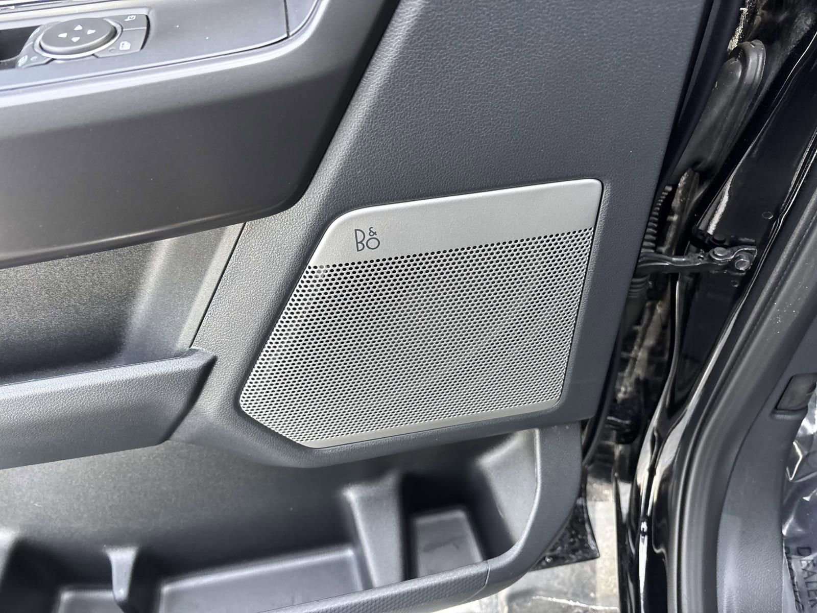 Used 2025 Ford F150 Lariat w/ Equipment Group 501A Mid image 16