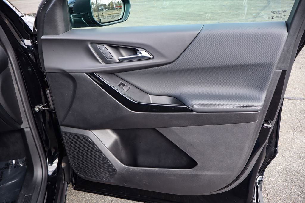 Used 2025 Chevrolet Equinox LT image 35