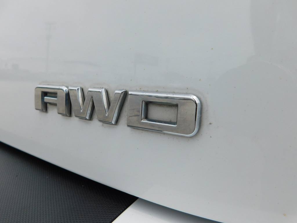 Used 2017 GMC Terrain SLE w/ Technology Package AWD/4WD image 17