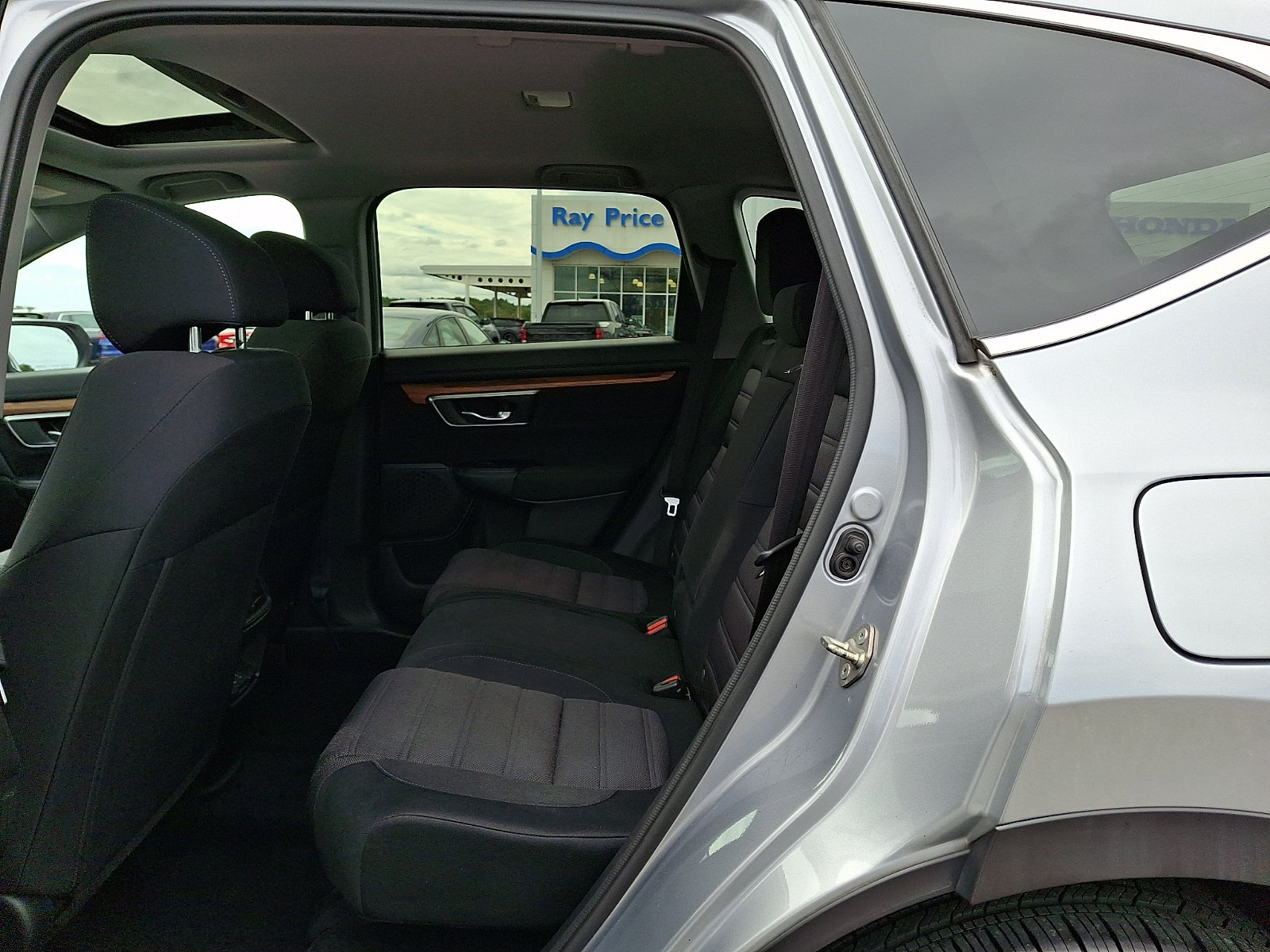 Used 2019 Honda CR-V EX image 11